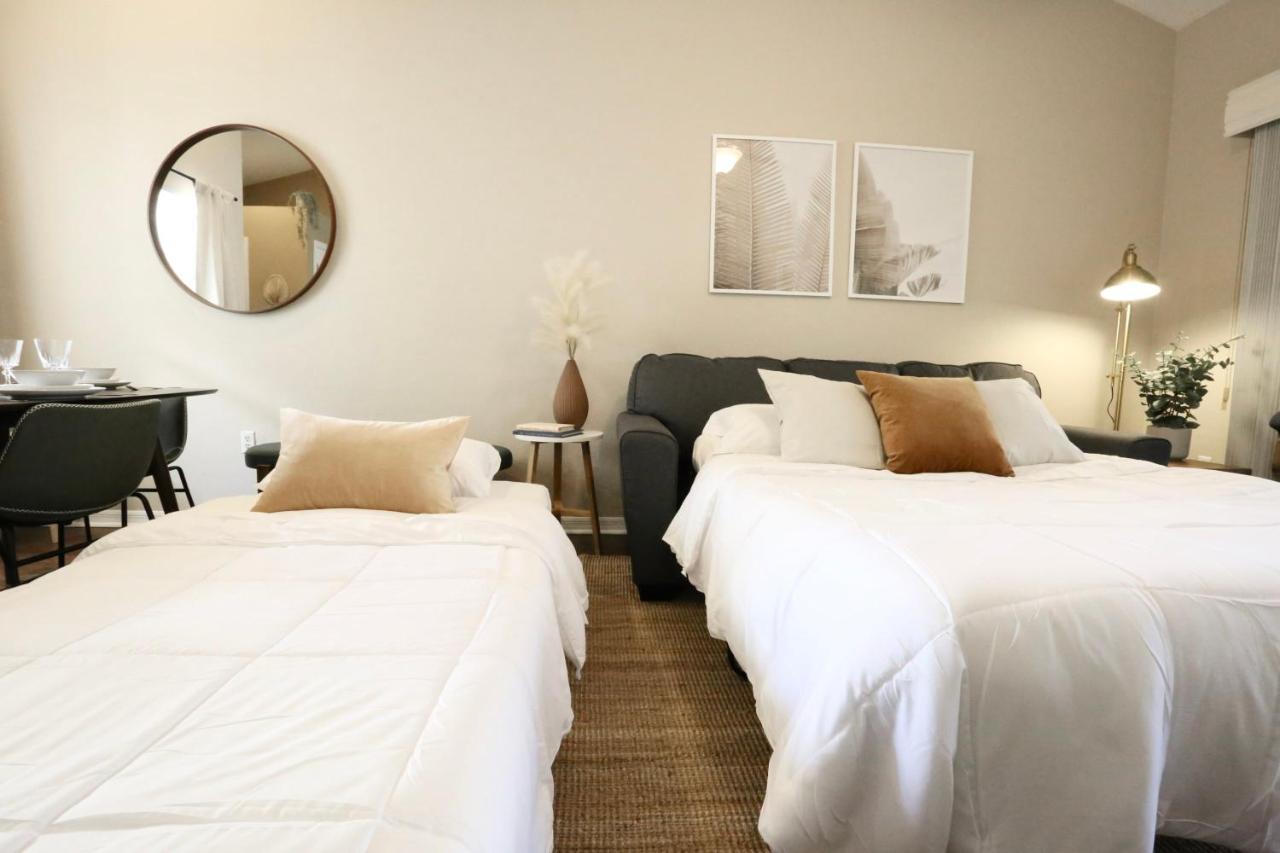 Nomad Retreat King Bed Boutique Condo W Garage Gainesville Exterior photo