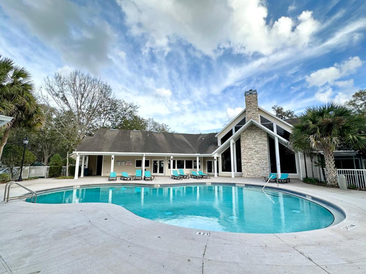 Nomad Retreat King Bed Boutique Condo W Garage Gainesville Exterior photo