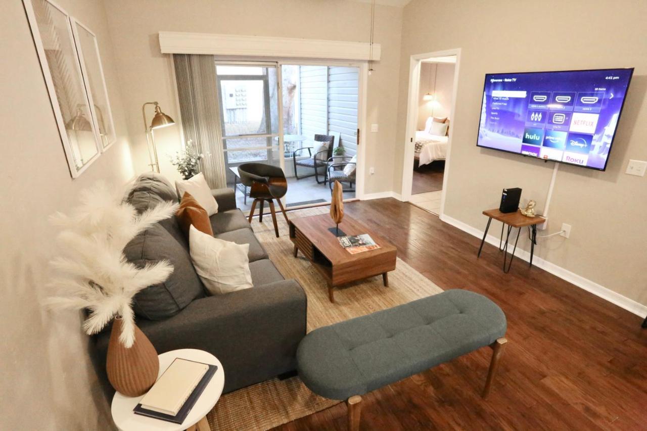 Nomad Retreat King Bed Boutique Condo W Garage Gainesville Exterior photo